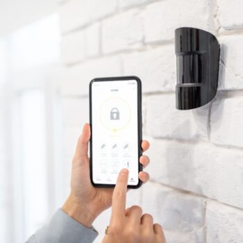 Alarmes intelligentes : sécurité renforcée pour votre domicile