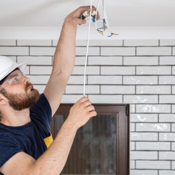 Où et comment installer un détecteur de fumée pour une efficacité optimale ?